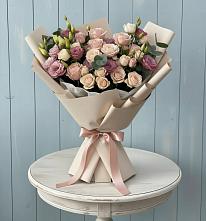 Букет цветов из:  Розы и Лизиантусы в Шарлык