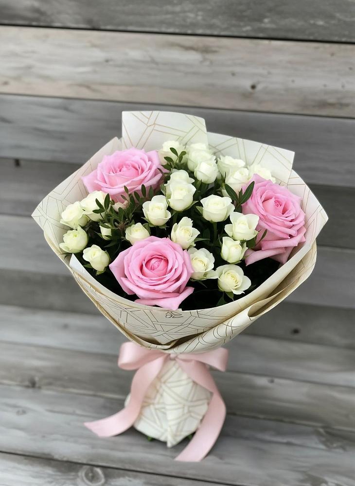 Букет цветов из: Розы в Шарлык