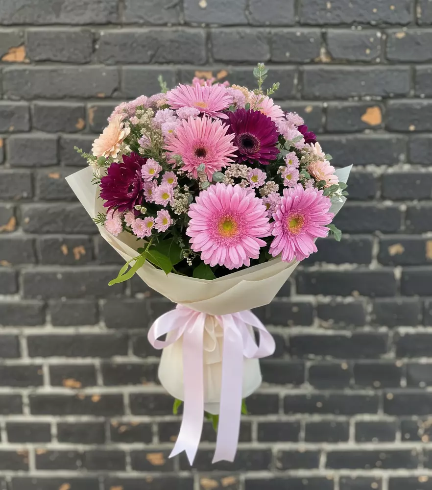 Букет цветов из: Герберы и Хризантемы в Шарлык