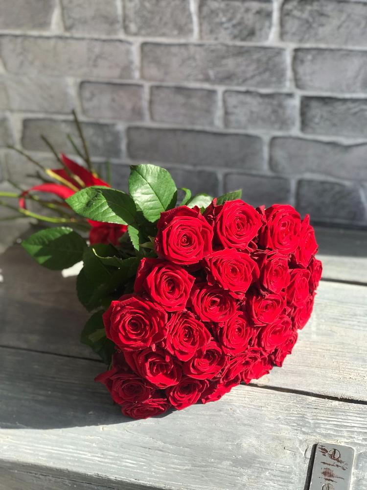 Букет Красные розы Фридом в Шарлык