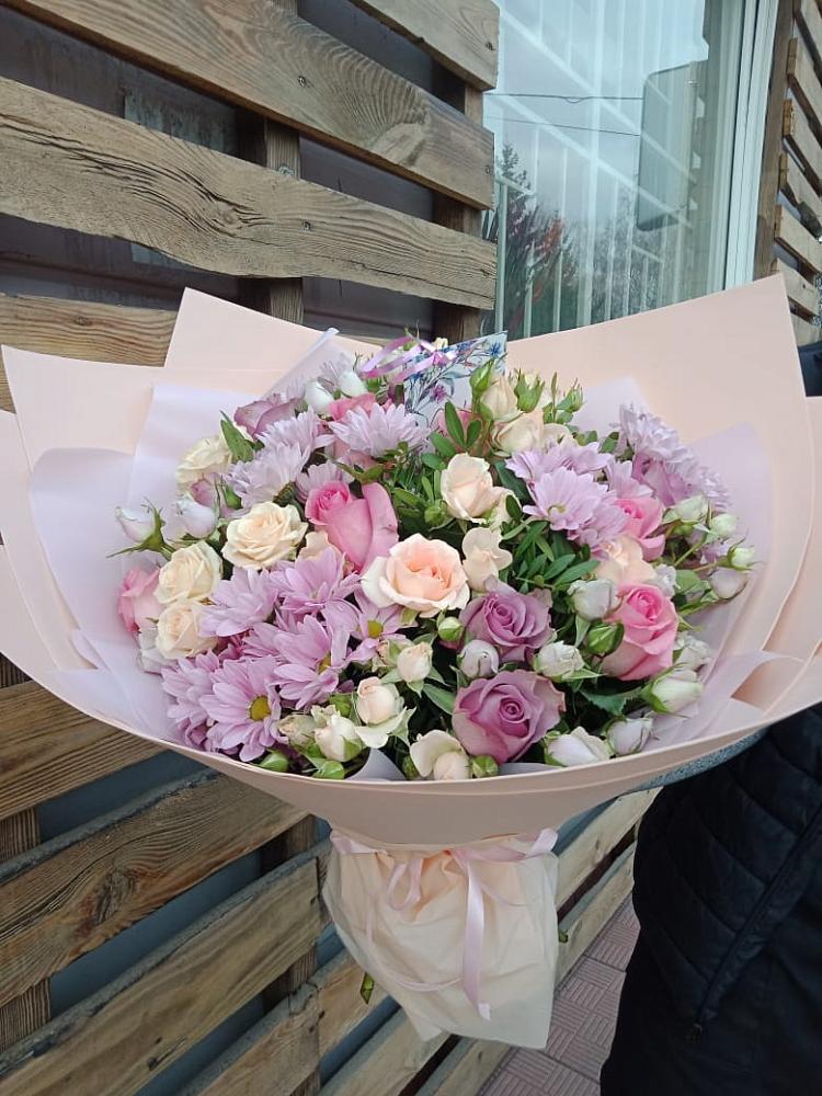 Букет цветов из: Розы и Хризантемы в Шарлык