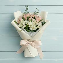 Букет цветов из:  Альстромерии в Шарлык