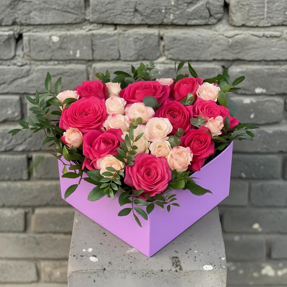 Цветочная композиция из Розы в коробке в Шарлык