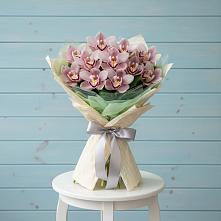 Букет цветов из:  Орхидеи и Розы в Шарлык