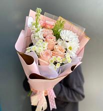 Букет цветов из:  Хризантемы и Розы в Шарлык