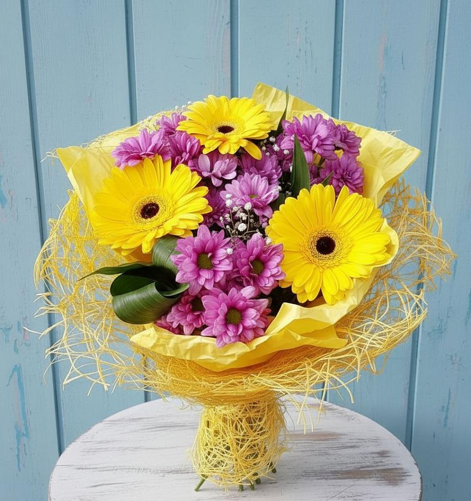 Букет цветов из: Хризантемы и Герберы в Шарлык