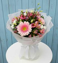 Букет цветов из:  Герберы, Альстромерии и Лизиантусы в Шарлык