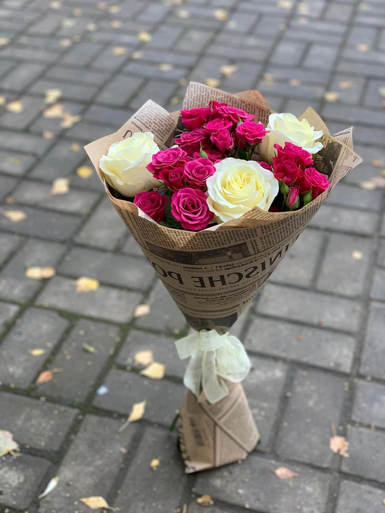 Букет цветов из: Розы в Шарлык