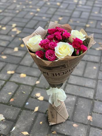 Букет цветов из: Розы в Шарлык