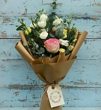 Букет цветов из:  Розы и Лизиантусы в Шарлык