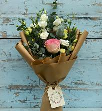 Букет цветов из:  Розы и Лизиантусы в Шарлык