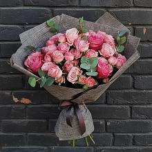 Букет цветов из:  Розы в Шарлык