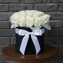 Цветочная композиция из Розы в шляпной коробке в Шарлык